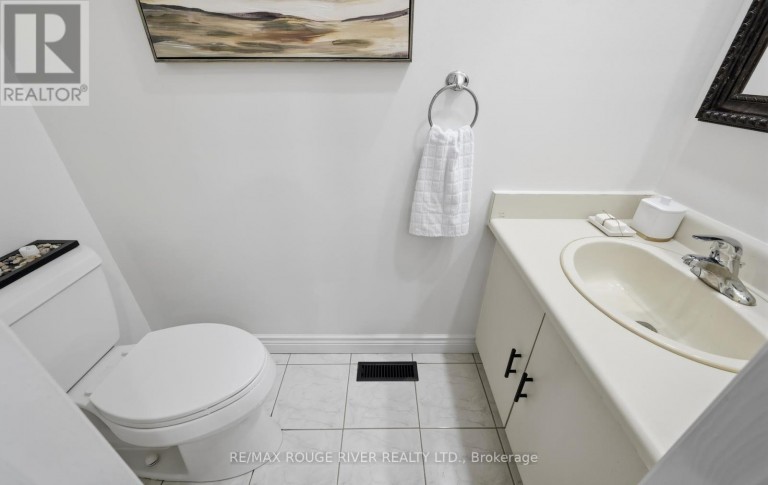 33 RANGELEY DRIVE, Toronto (Rouge), Ontario, M1B5C2