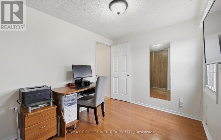 33 RANGELEY DRIVE, Toronto (Rouge), Ontario, M1B5C2