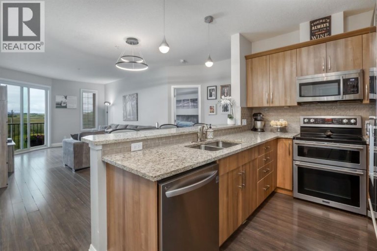 2203, 15 Sunset Square, Cochrane, Alberta, T4C0E7