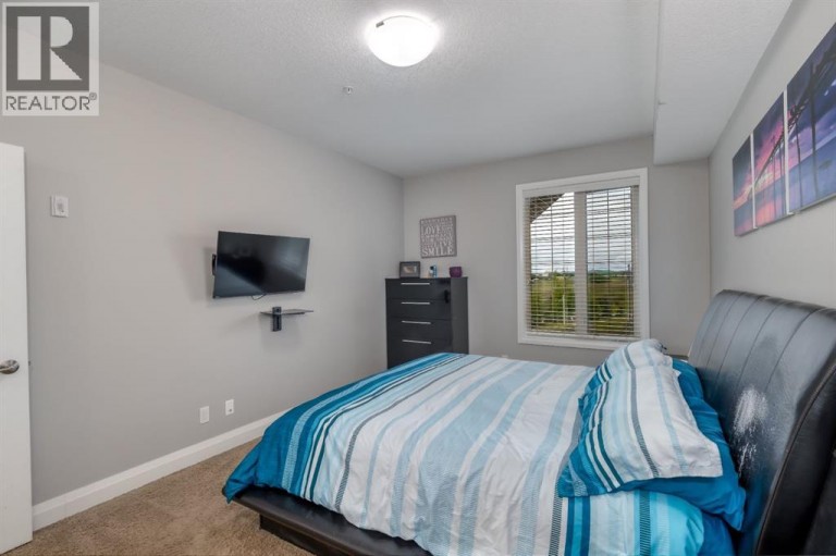 2203, 15 Sunset Square, Cochrane, Alberta, T4C0E7