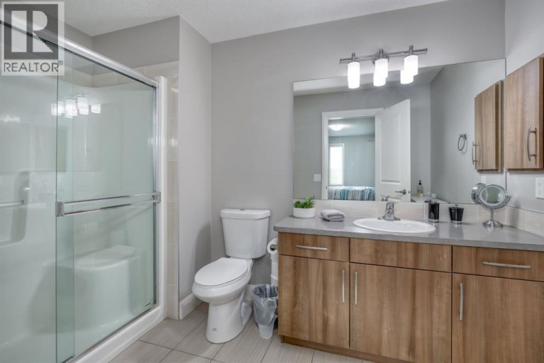 2203, 15 Sunset Square, Cochrane, Alberta, T4C0E7