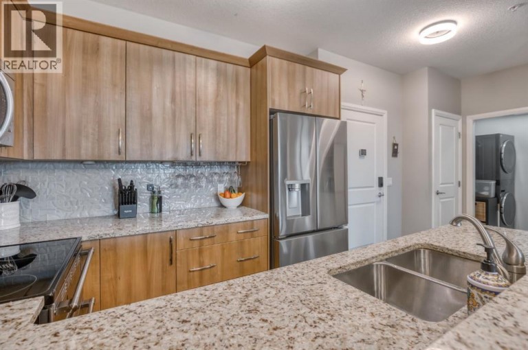 2203, 15 Sunset Square, Cochrane, Alberta, T4C0E7