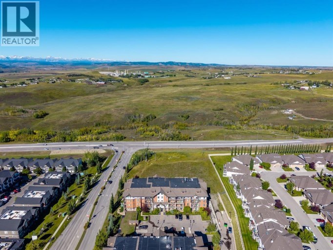2203, 15 Sunset Square, Cochrane, Alberta, T4C0E7