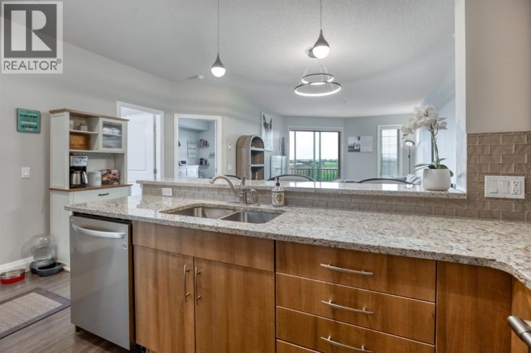 2203, 15 Sunset Square, Cochrane, Alberta, T4C0E7