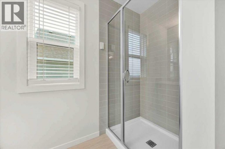 75 Versant Rise SW, Calgary, Alberta, T2Y0Z1