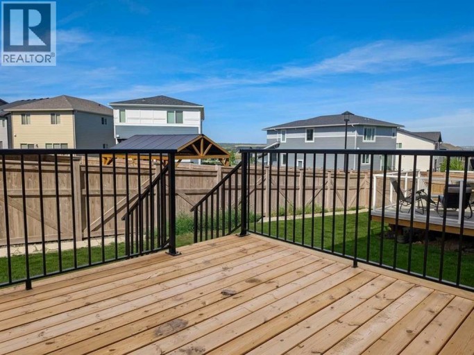 75 Versant Rise SW, Calgary, Alberta, T2Y0Z1