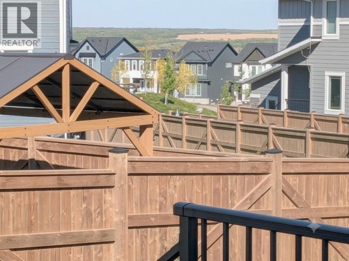75 Versant Rise SW, Calgary, Alberta, T2Y0Z1