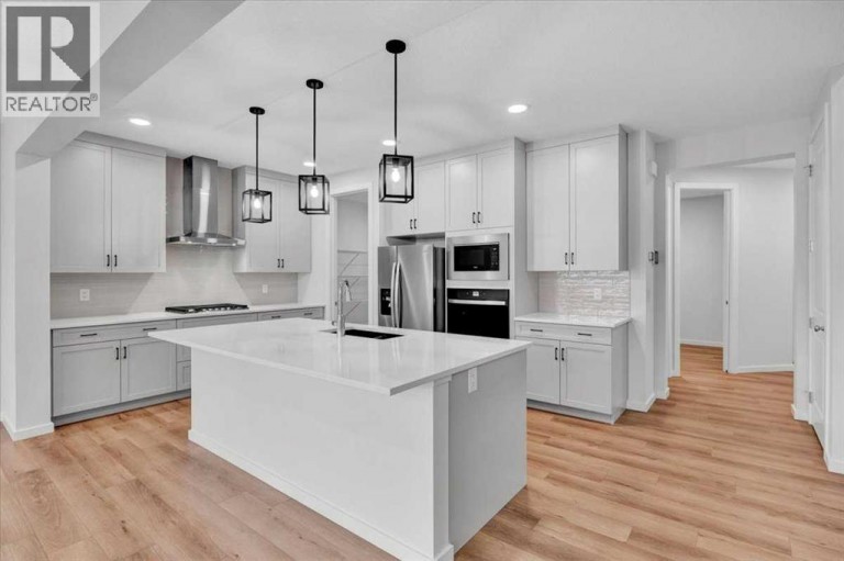 75 Versant Rise SW, Calgary, Alberta, T2Y0Z1