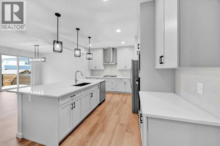 75 Versant Rise SW, Calgary, Alberta, T2Y0Z1