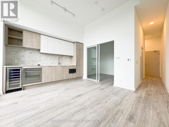 1005 - 2020 BATHURST STREET, Toronto (Humewood-Cedarvale), Ontario, M5P0A6