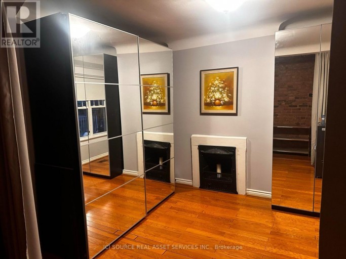 UPPER - 62 FERNWOOD PARK AVENUE, Toronto (The Beaches), Ontario, M4E3G1