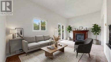 7 - 144 HENDERSON AVENUE Markham (Thornhill) Ontario photo 4
