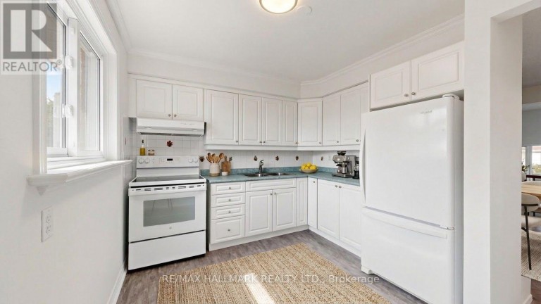 7 - 144 HENDERSON AVENUE, Markham (Thornhill), Ontario, L3T2L5