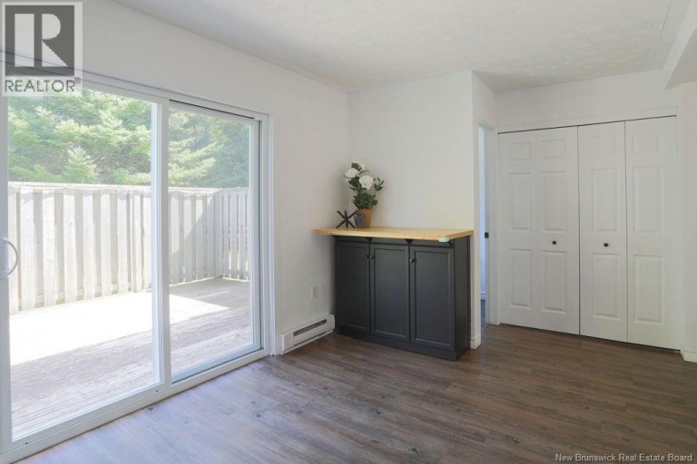 25 Hillsview Crescent, Rothesay, New Brunswick, E2E3N5
