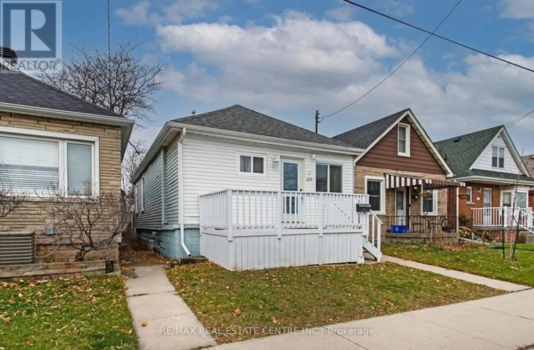 295 STRATHEARN AVENUE, Hamilton (Homeside), Ontario, L8H5K8