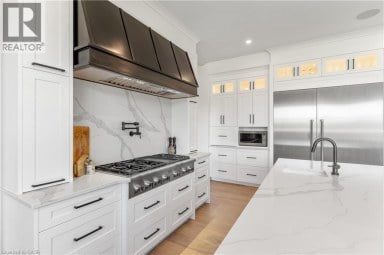 742 COUNTRY SQUIRE Road Waterloo Ontario photo 19