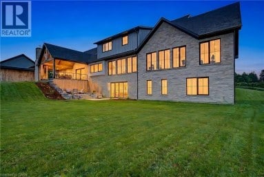 742 COUNTRY SQUIRE Road Waterloo Ontario photo 3