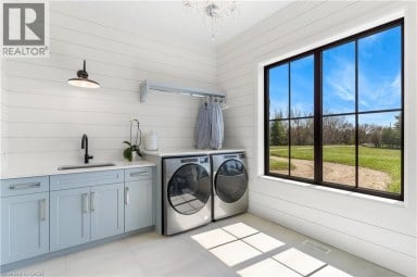 742 COUNTRY SQUIRE Road Waterloo Ontario photo 33