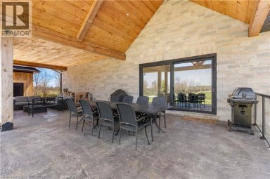 742 COUNTRY SQUIRE Road Waterloo Ontario photo 47