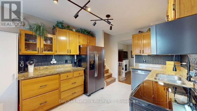 2255 DENURE DRIVE, Peterborough (Monaghan Ward 2), Ontario, K9K2G3
