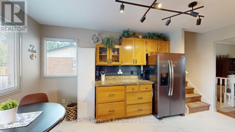 2255 DENURE DRIVE, Peterborough (Monaghan Ward 2), Ontario, K9K2G3