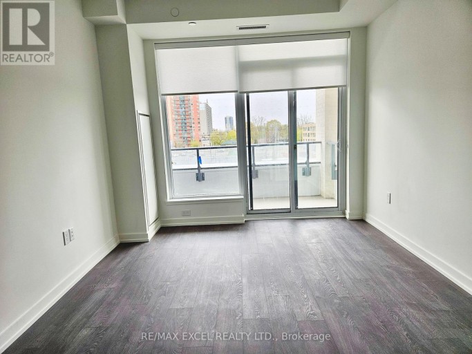 N323 - 7 GOLDEN LION HEIGHTS, Toronto (Newtonbrook East), Ontario, M2M4E7