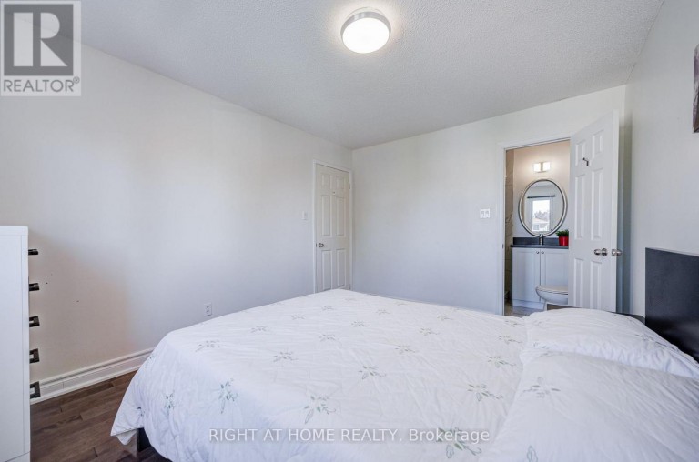 71 BAYHAMPTON CRESCENT, Vaughan (Brownridge), Ontario, L4J7H2