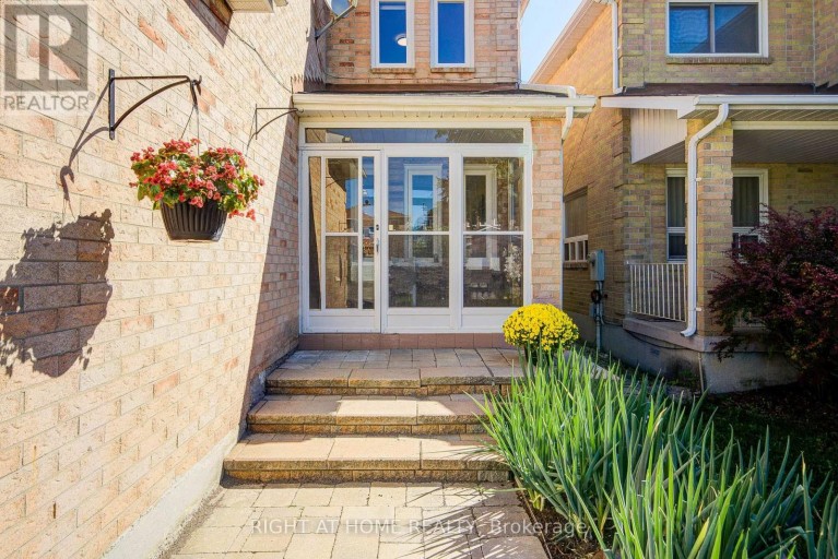 71 BAYHAMPTON CRESCENT, Vaughan (Brownridge), Ontario, L4J7H2