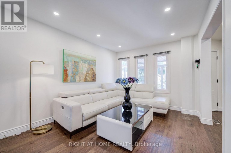 71 BAYHAMPTON CRESCENT, Vaughan (Brownridge), Ontario, L4J7H2