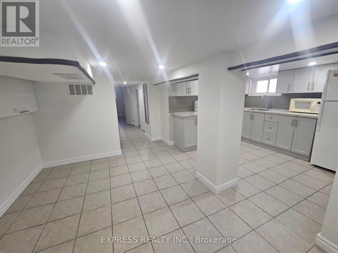 BSMT - 392 WHITMORE AVENUE N, Toronto (Briar Hill-Belgravia), Ontario, M6E2N4