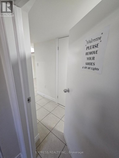 BSMT - 392 WHITMORE AVENUE N, Toronto (Briar Hill-Belgravia), Ontario, M6E2N4