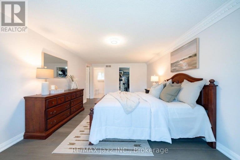 262 ATHABASCA STREET, Oshawa (Donevan), Ontario, L1H8E4