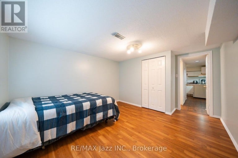 262 ATHABASCA STREET, Oshawa (Donevan), Ontario, L1H8E4