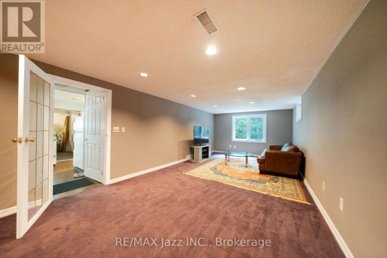 262 ATHABASCA STREET, Oshawa (Donevan), Ontario, L1H8E4