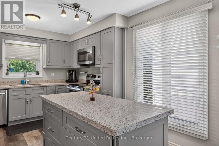 2121 MEADOWVIEW ROAD, Peterborough (Ashburnham Ward 4), Ontario, K9L1S5