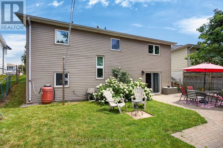 2121 MEADOWVIEW ROAD, Peterborough (Ashburnham Ward 4), Ontario, K9L1S5