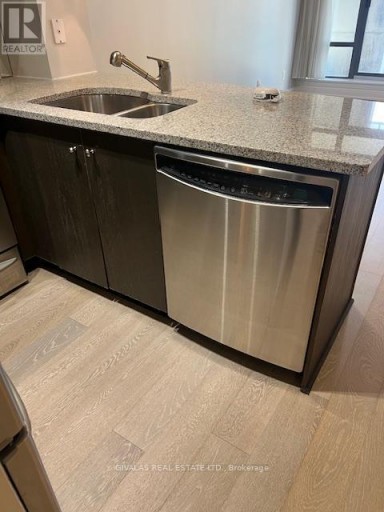 607 - 18 YORKVILLE AVENUE, Toronto (Annex), Ontario, M4W3Y8