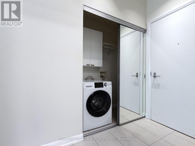 1820 - 111 ELIZABETH STREET, Toronto (Bay Street Corridor), Ontario, M5G1P7