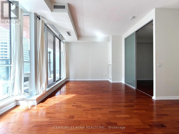 1820 - 111 ELIZABETH STREET, Toronto (Bay Street Corridor), Ontario, M5G1P7