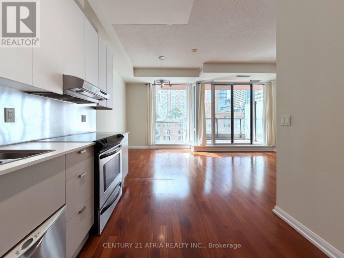 1820 - 111 ELIZABETH STREET, Toronto (Bay Street Corridor), Ontario, M5G1P7