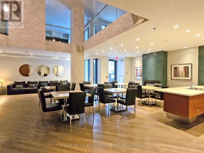 1820 - 111 ELIZABETH STREET, Toronto (Bay Street Corridor), Ontario, M5G1P7