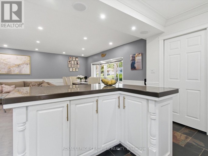 288 IRENE DRIVE, Georgina (Keswick South), Ontario, L4P3B1