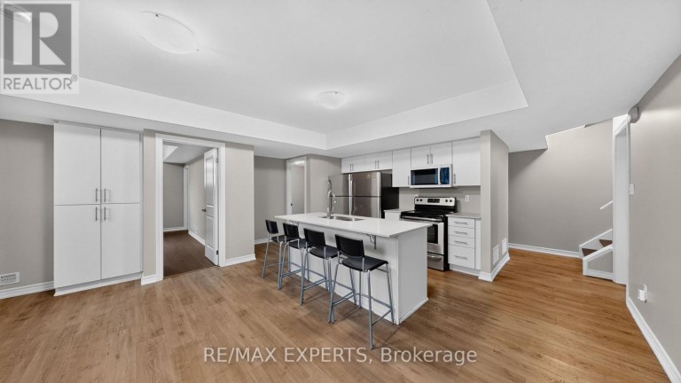 13 - 246 PENETANGUISHENE ROAD, Barrie (Georgian Drive), Ontario, L4M7C2