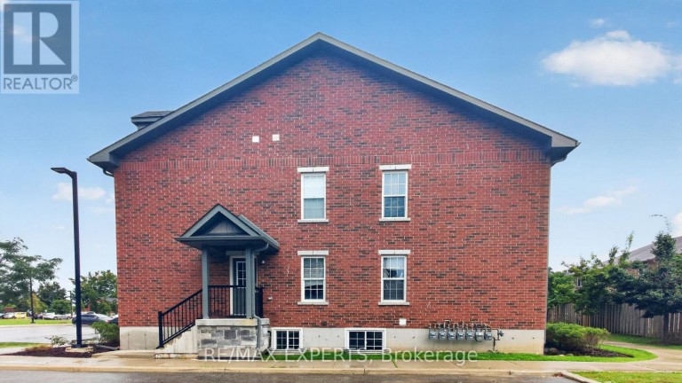13 - 246 PENETANGUISHENE ROAD, Barrie (Georgian Drive), Ontario, L4M7C2