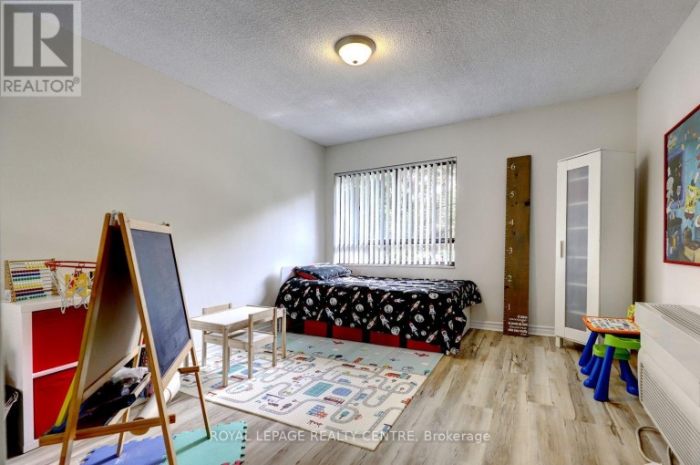 201 - 1000 CEDARGLEN GATE, Mississauga (Erindale), Ontario, L5C3Z5