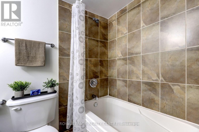 201 - 1000 CEDARGLEN GATE, Mississauga (Erindale), Ontario, L5C3Z5