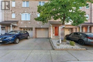 69 - 80 ACORN PLACE Mississauga (Hurontario) Ontario photo 1