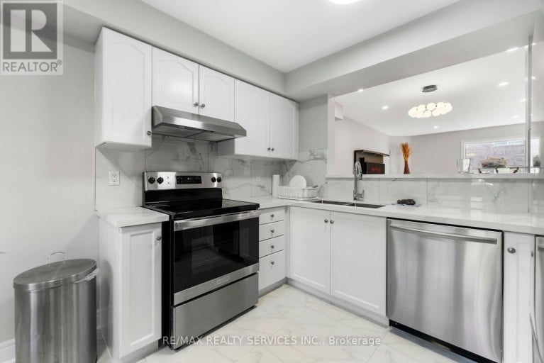 69 - 80 ACORN PLACE, Mississauga (Hurontario), Ontario, L4Z4E1