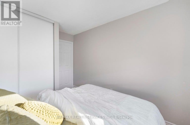 69 - 80 ACORN PLACE, Mississauga (Hurontario), Ontario, L4Z4E1