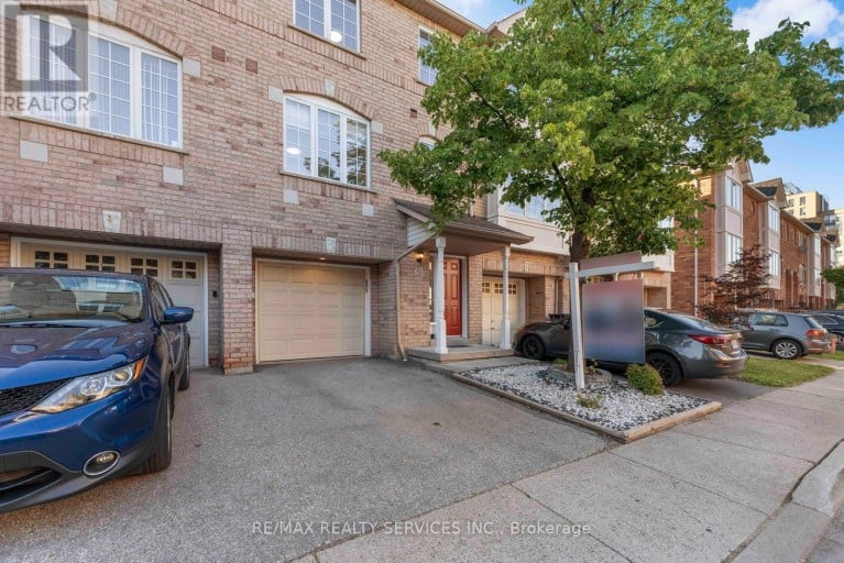 69 - 80 ACORN PLACE, Mississauga (Hurontario), Ontario, L4Z4E1